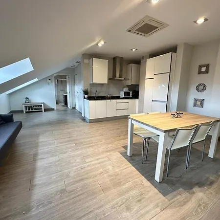 V Junto A Plazamayor 아파트