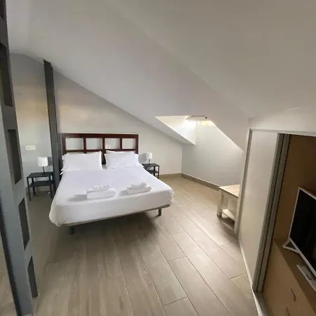 V Junto A Plazamayor * Salamanque